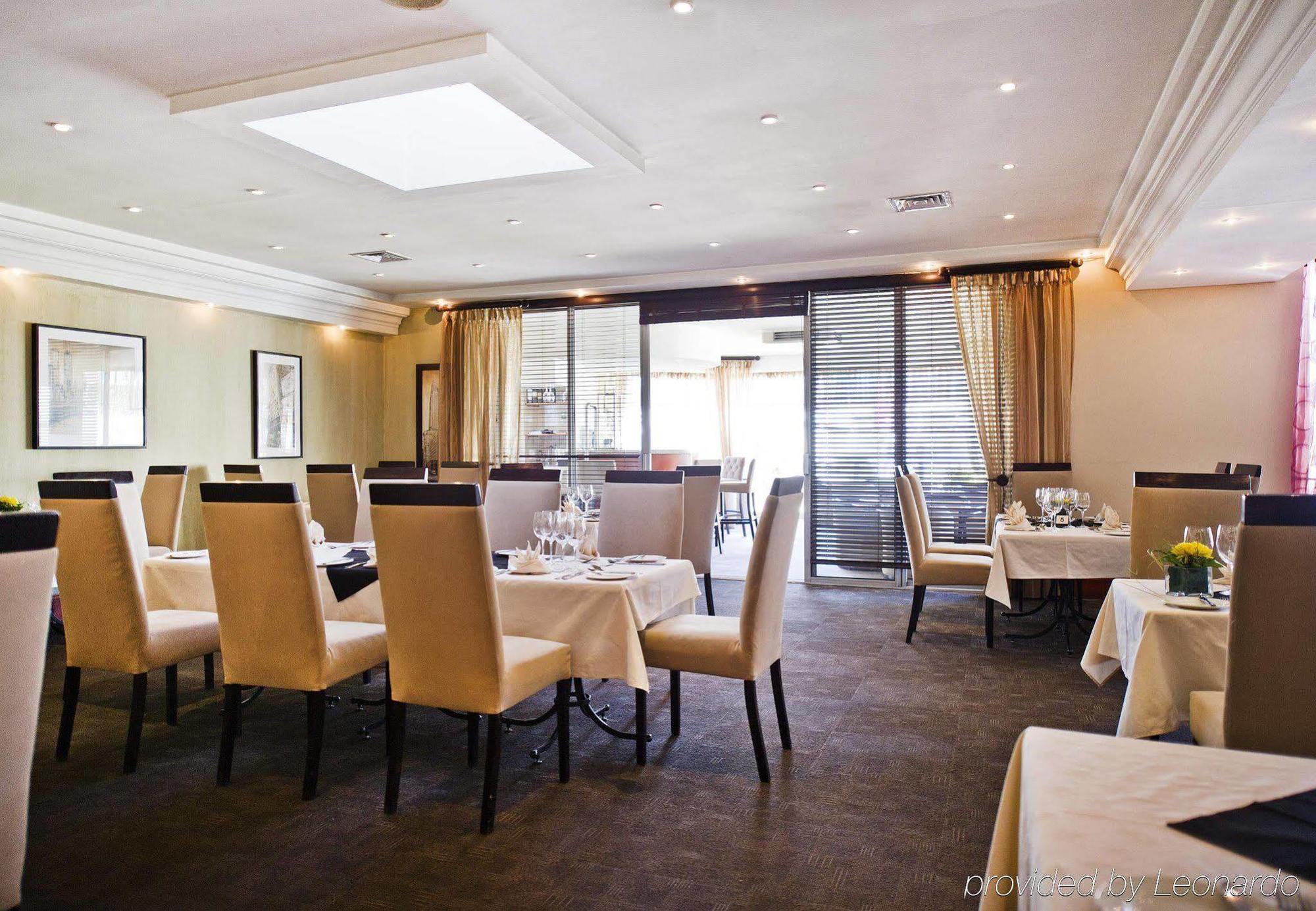 Protea Hotel By Marriott Windhoek Furstenhof Екстериор снимка